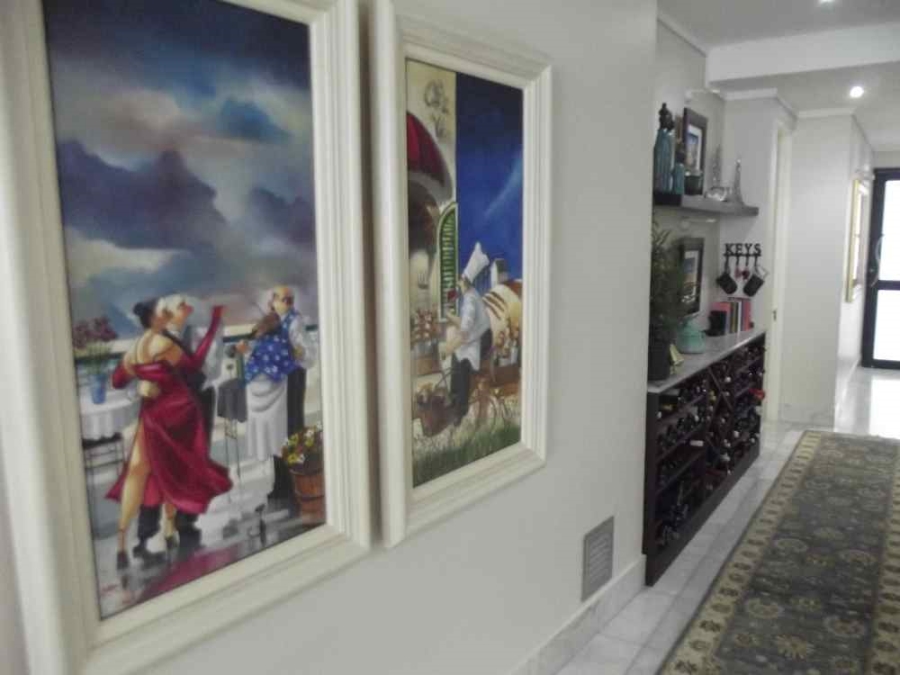 2 Bedroom Property for Sale in Bloubergstrand Western Cape